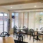 Rodeway Inn & Suites 