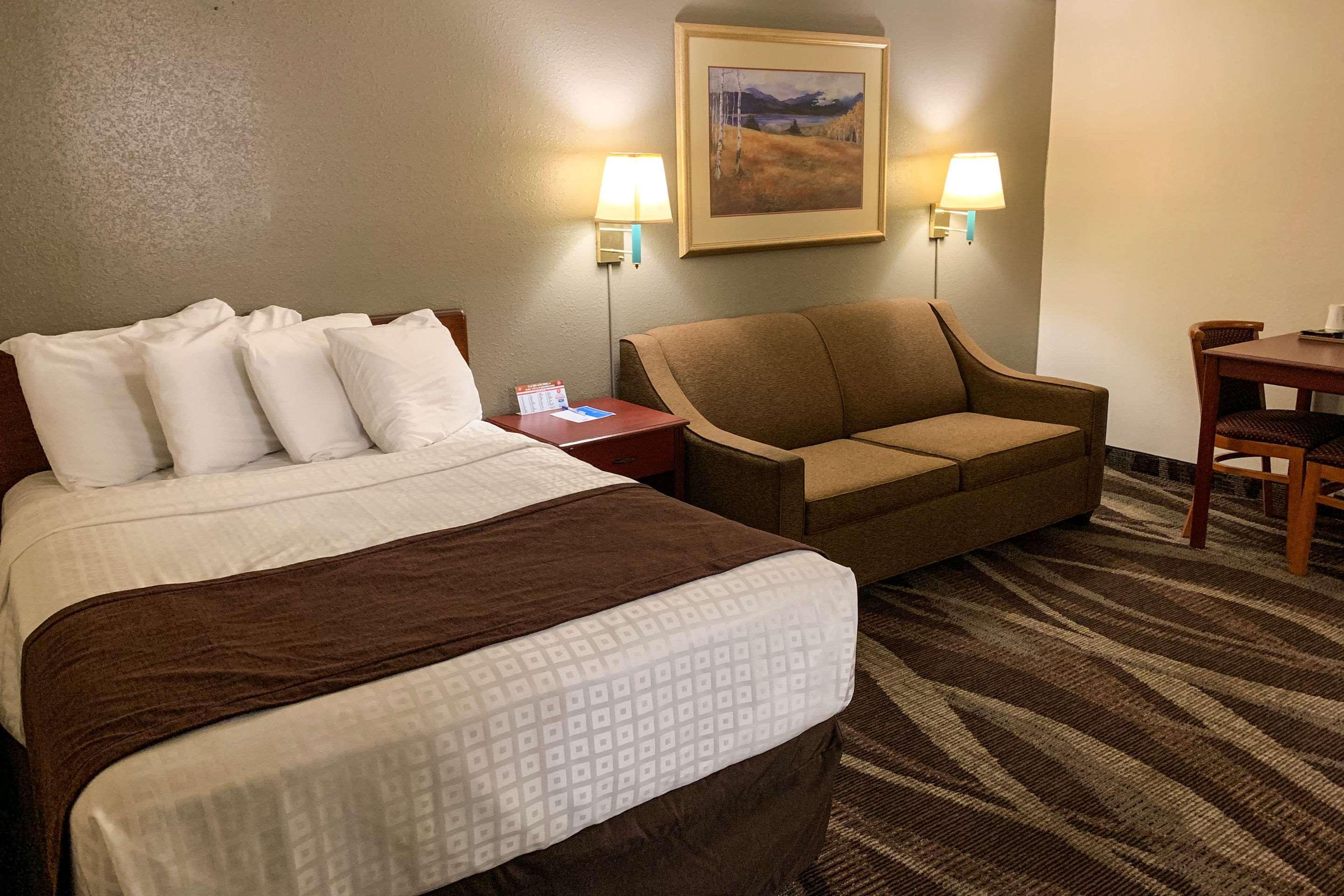 Hotel Rodeway &