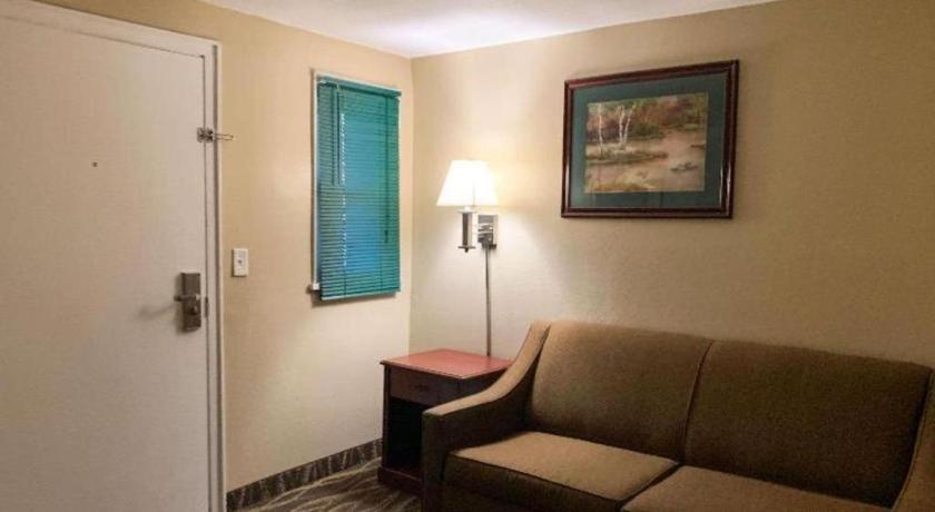 Hotel Rodeway & 2*