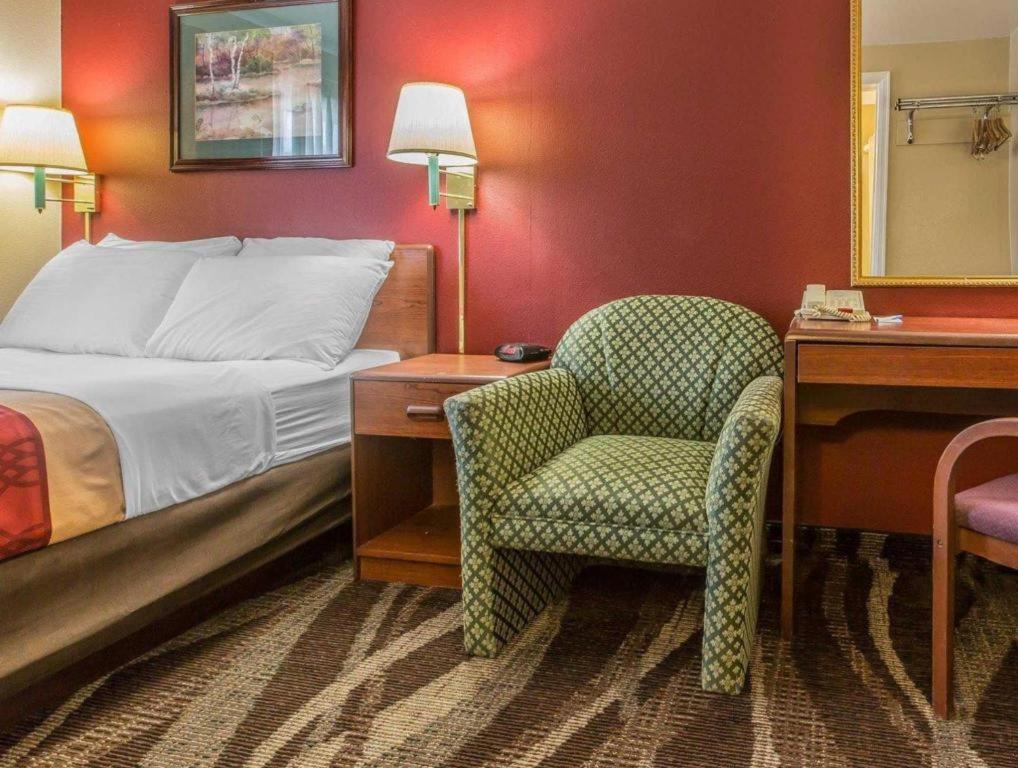 Hotel Rodeway &