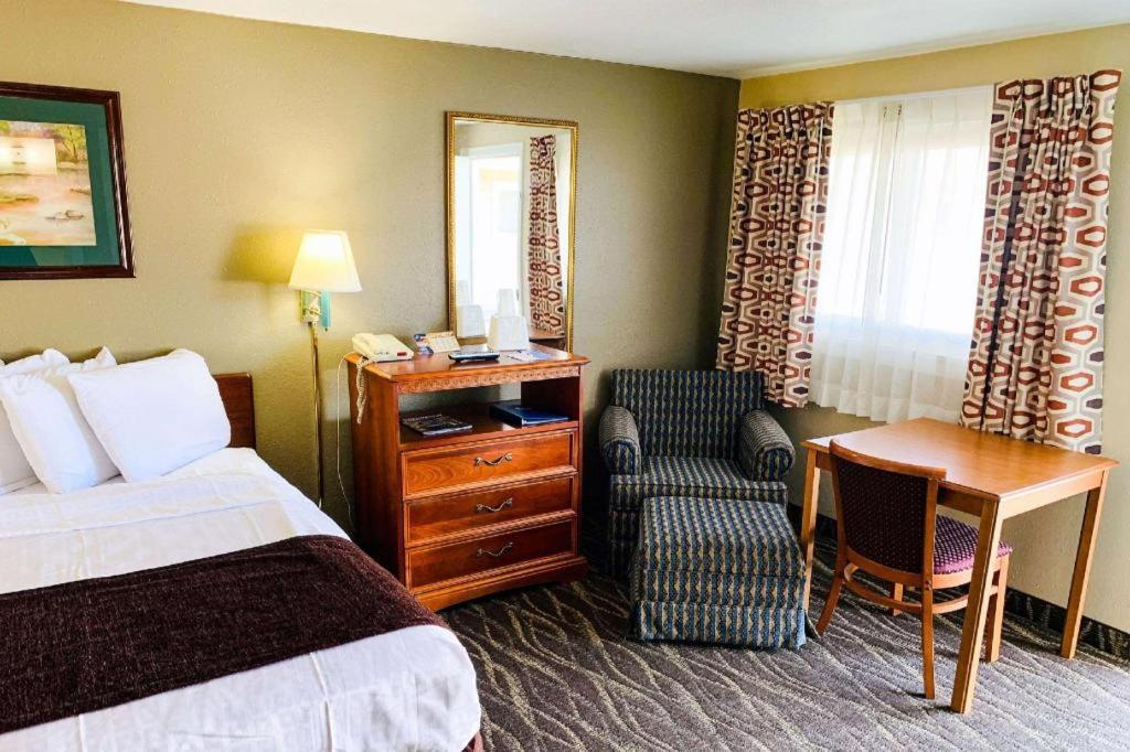 Hotel Rodeway & Sheridan
