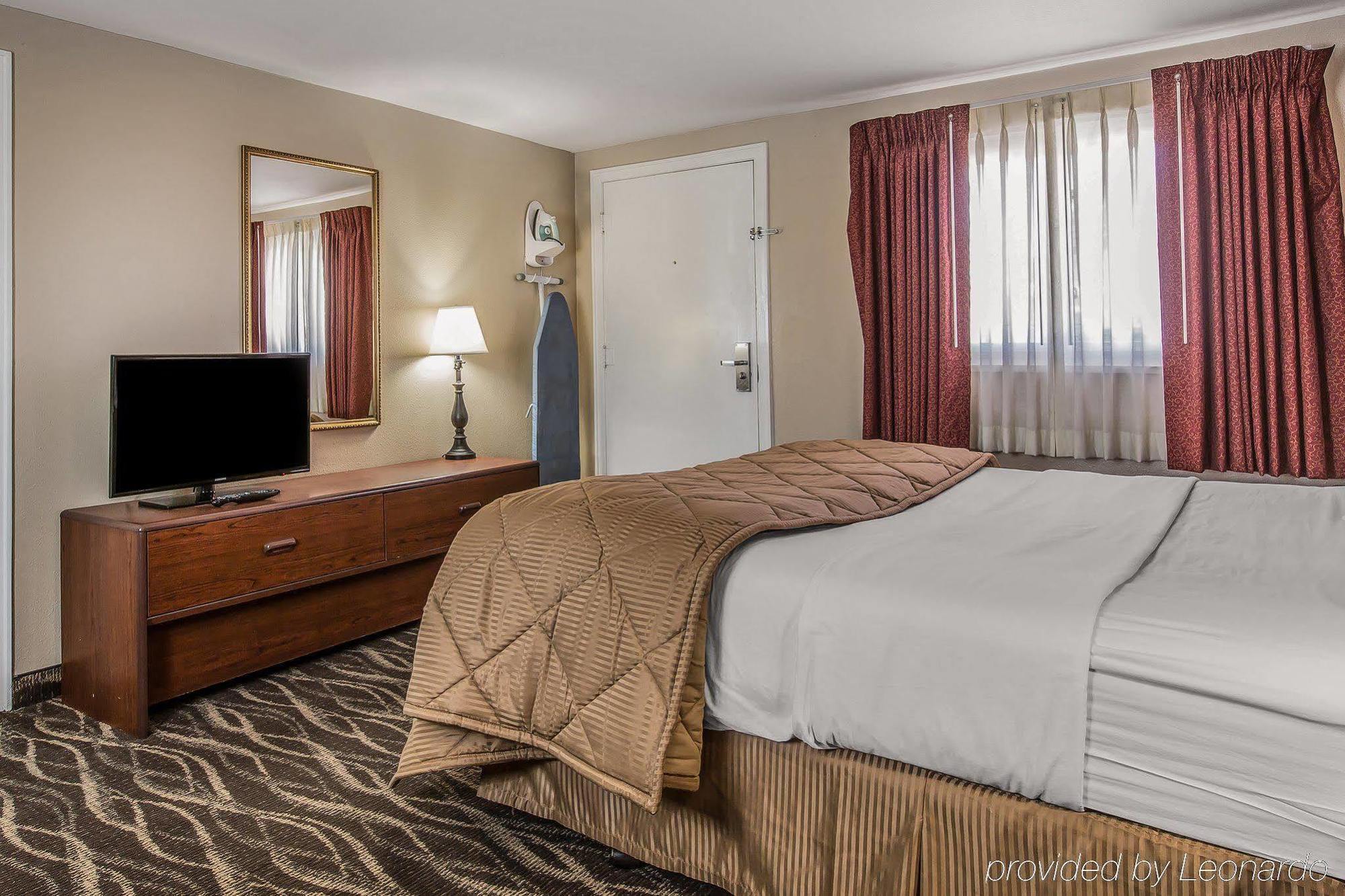 Hotel Rodeway &
