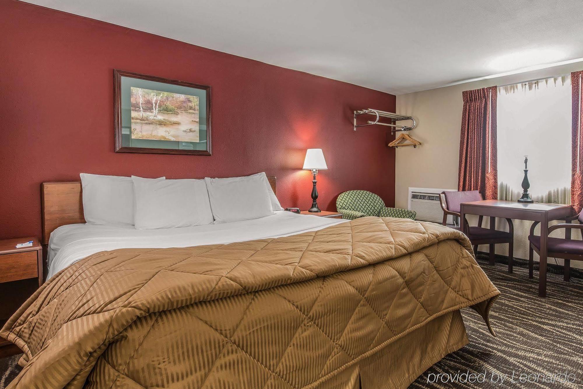 Hotel Rodeway & Sheridan