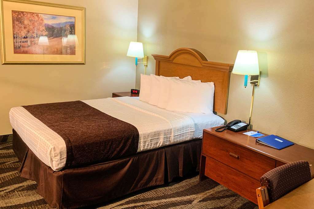 Rodeway & Hotel