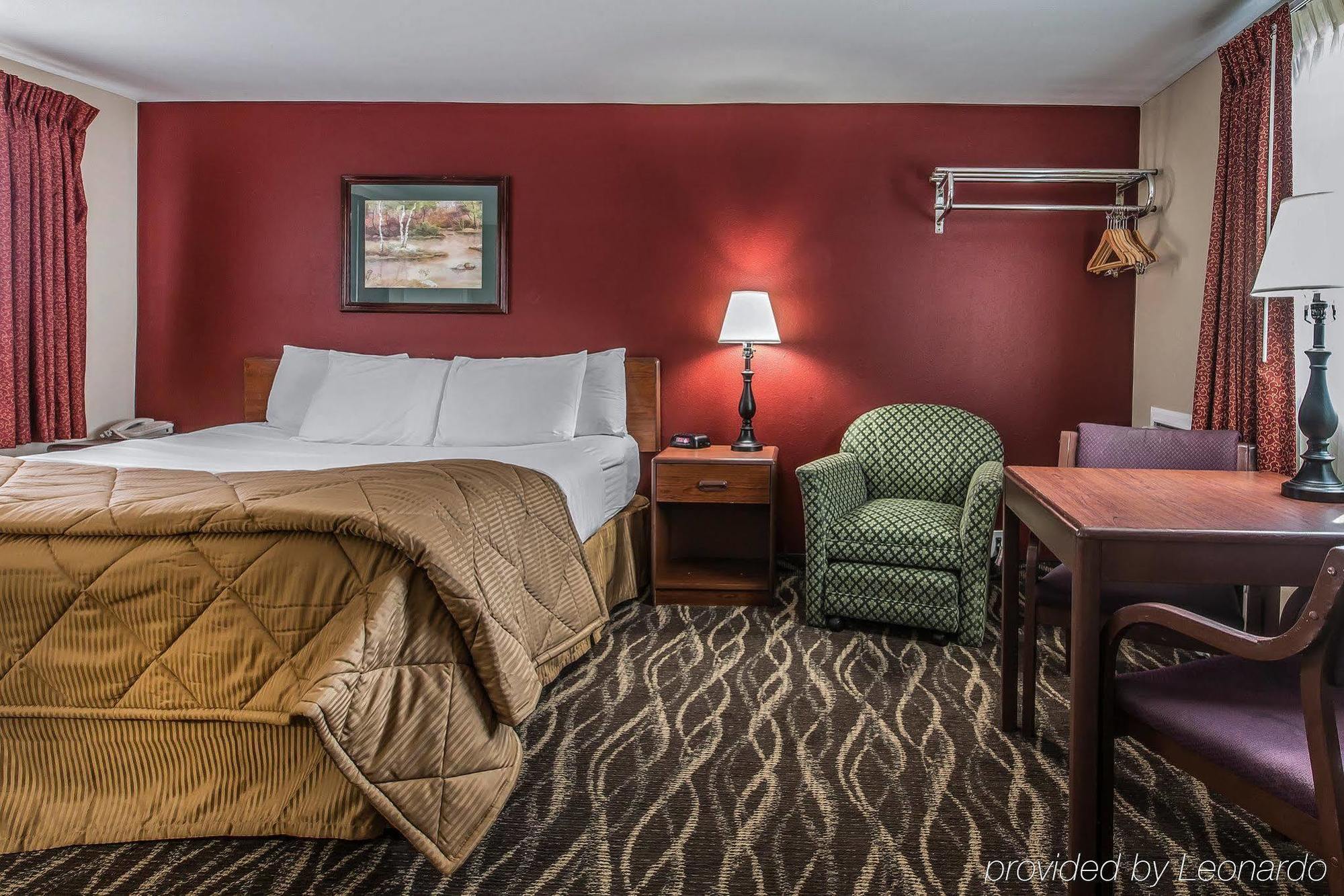 Rodeway & Hotel